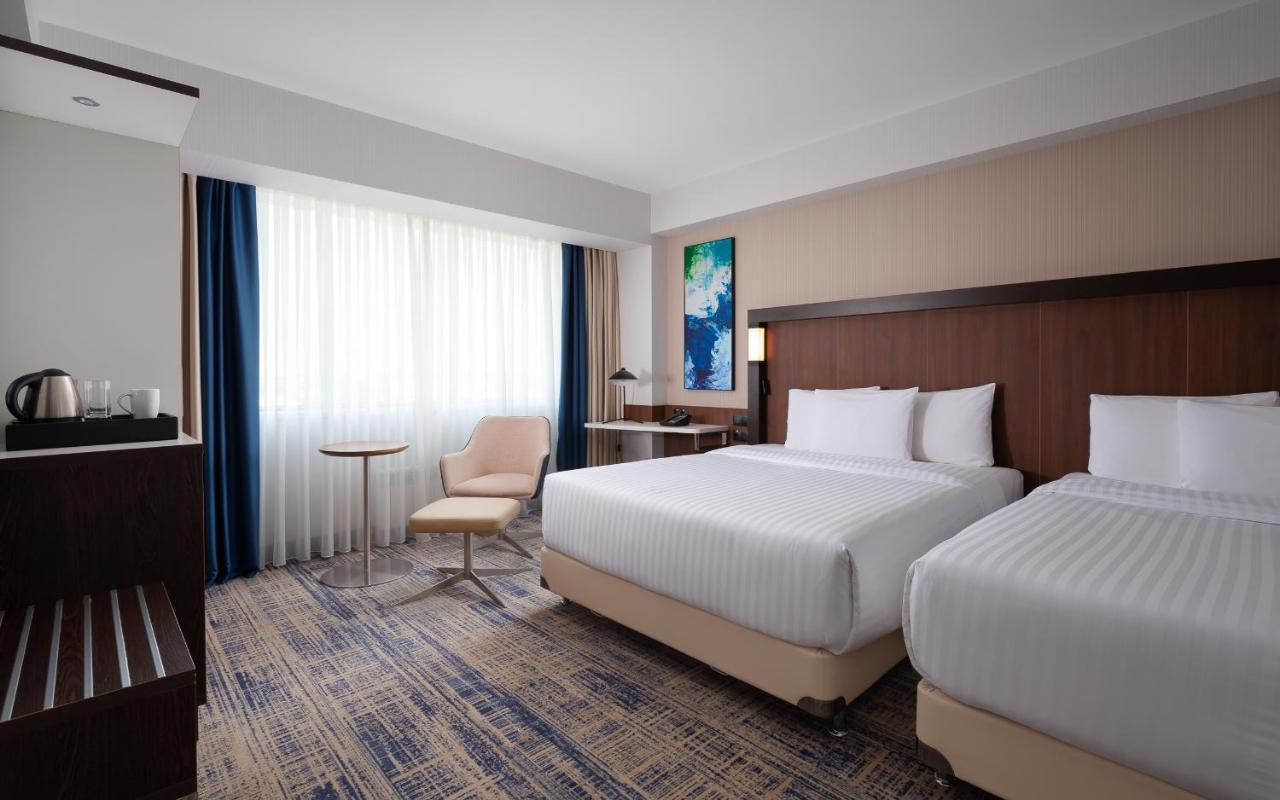Courtyard By Marriott Tashkent Hotel Exterior foto