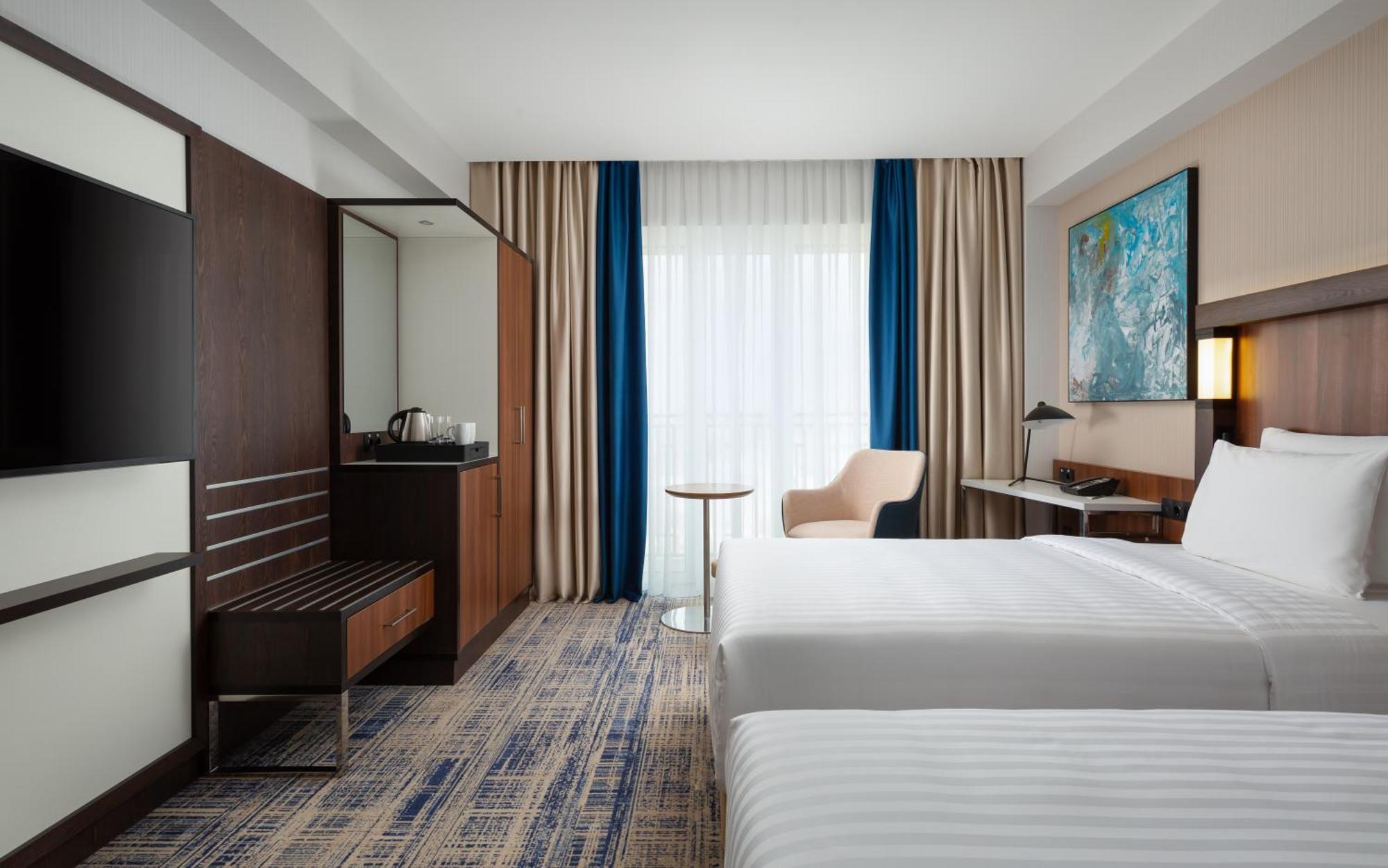 Courtyard By Marriott Tashkent Hotel Exterior foto