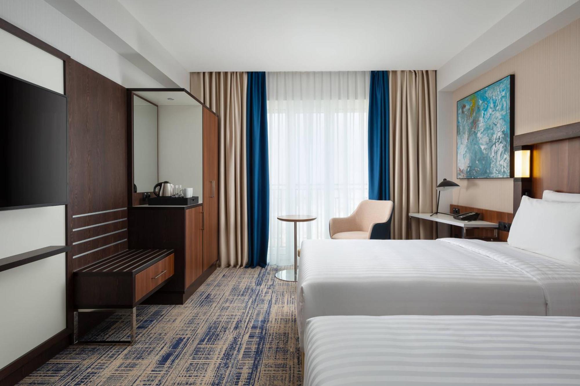Courtyard By Marriott Tashkent Hotel Exterior foto