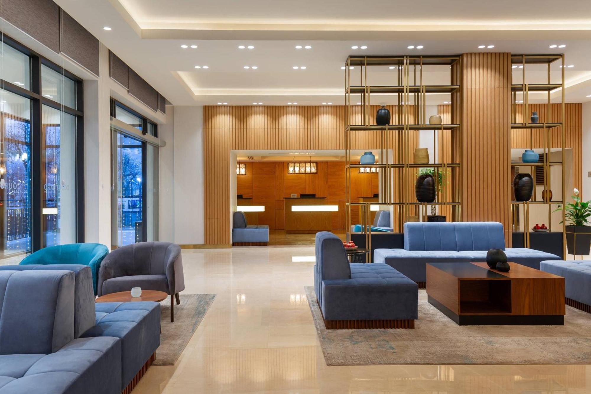 Courtyard By Marriott Tashkent Hotel Exterior foto