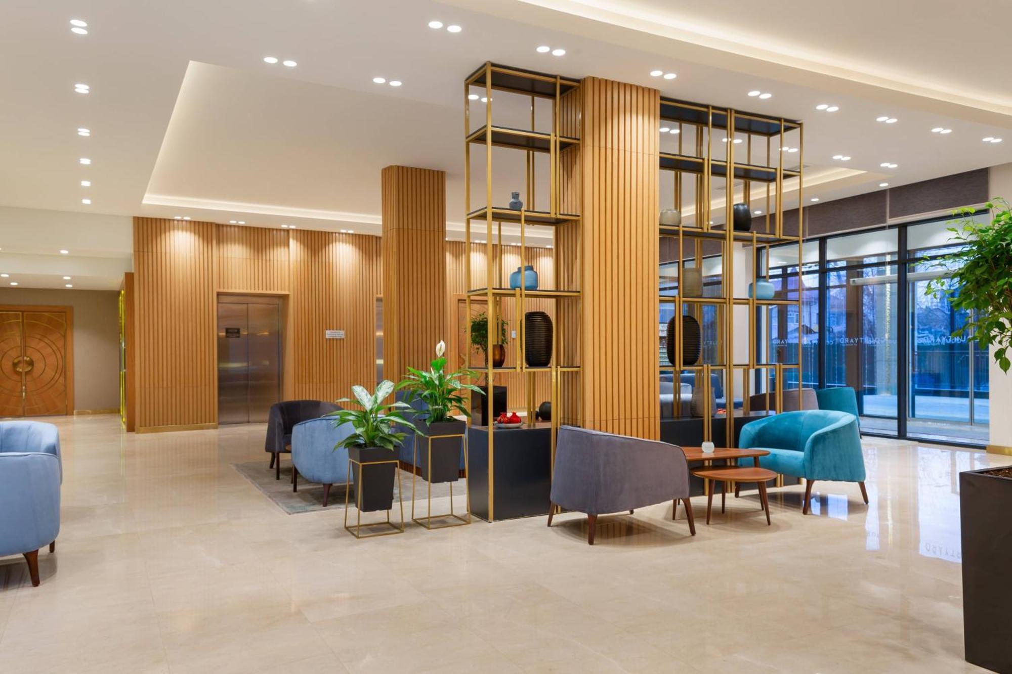 Courtyard By Marriott Tashkent Hotel Exterior foto